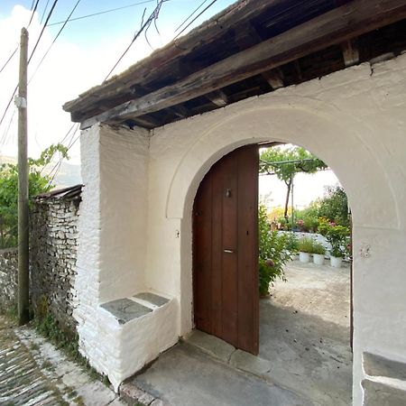 Stonetale Garden Guesthouse Gjirokastër Exteriér fotografie